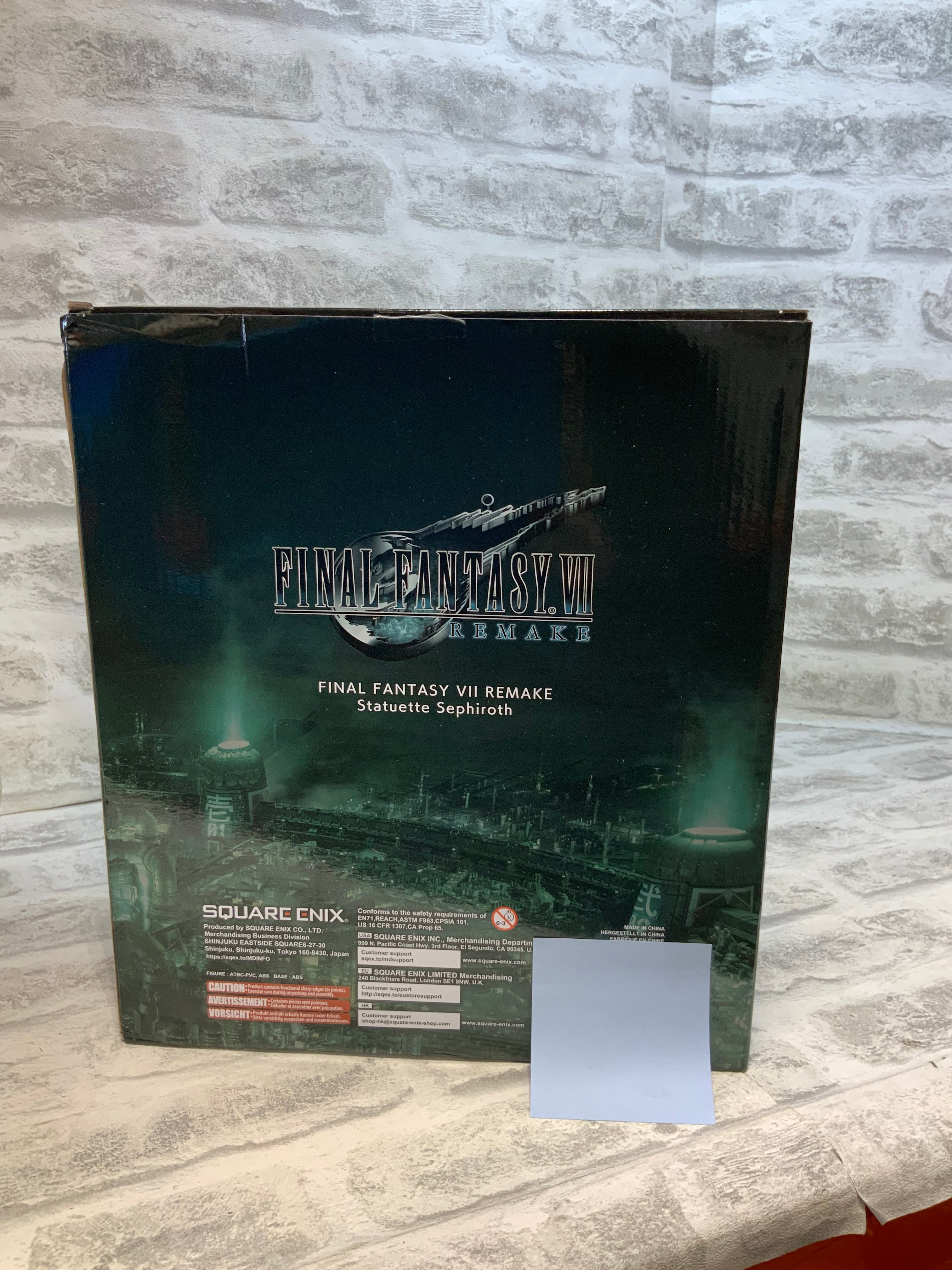 Square Enix Final Fantasy VII Remake Statuette Sephiroth (7598244069614)